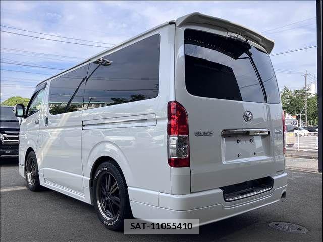 Toyota HIACE VAN 2022-08 8038797-15