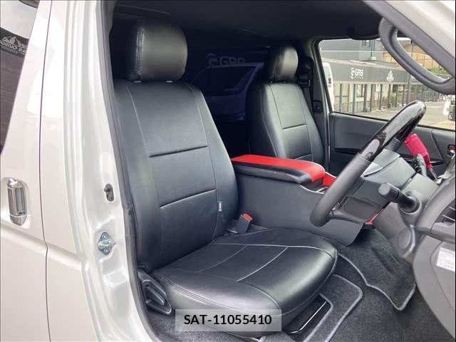 Toyota HIACE VAN 2022-08 8038797-6