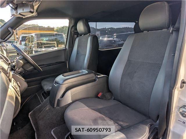 Toyota HIACE VAN 2020-01 8038837-11