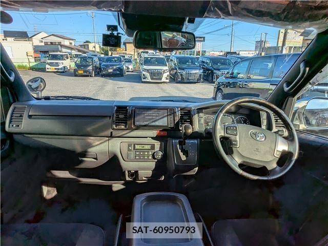 Toyota HIACE VAN 2020-01 8038837-1