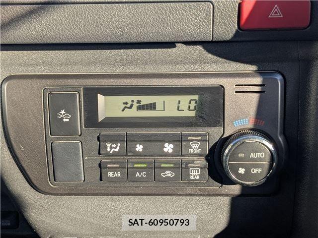 Toyota HIACE VAN 2020-01 8038837-19