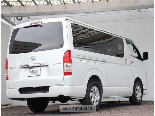Toyota HIACE VAN 2026-05 8038789-20