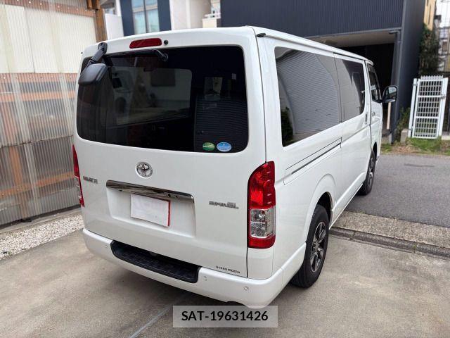 Toyota HIACE VAN 2021-03 8038838-11