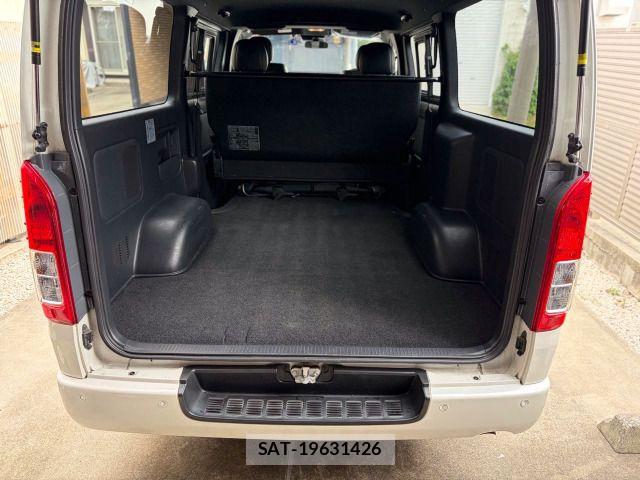 Toyota HIACE VAN 2021-03 8038838-16