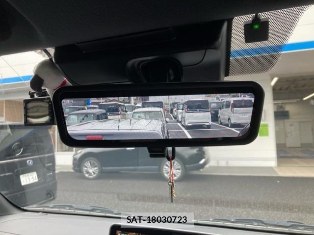 Toyota HIACE VAN 2021-08 8038822-11