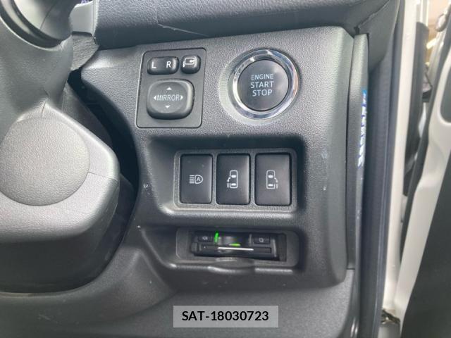Toyota HIACE VAN 2021-08 8038822-15