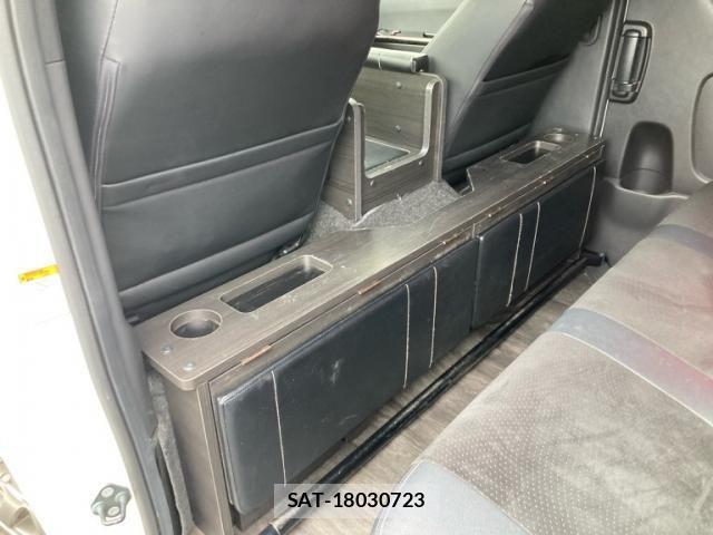 Toyota HIACE VAN 2021-08 8038822-21
