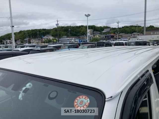 Toyota HIACE VAN 2021-08 8038822-23