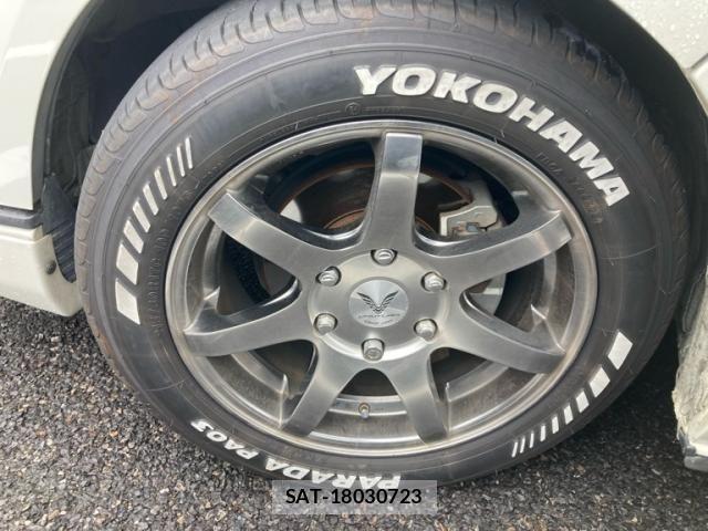 Toyota HIACE VAN 2021-08 8038822-24