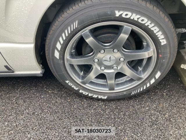 Toyota HIACE VAN 2021-08 8038822-25