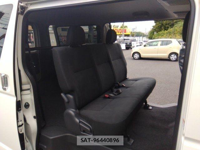 Toyota HIACE VAN 2025-10 8038814-11