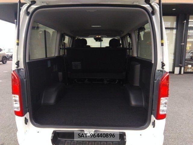 Toyota HIACE VAN 2025-10 8038814-13