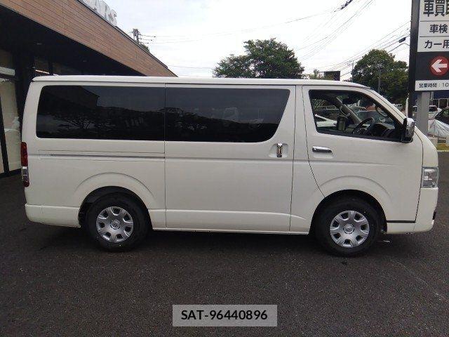 Toyota HIACE VAN 2025-10 8038814-16
