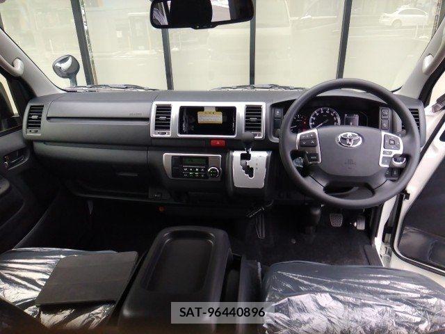 Toyota HIACE VAN 2025-10 8038814-8