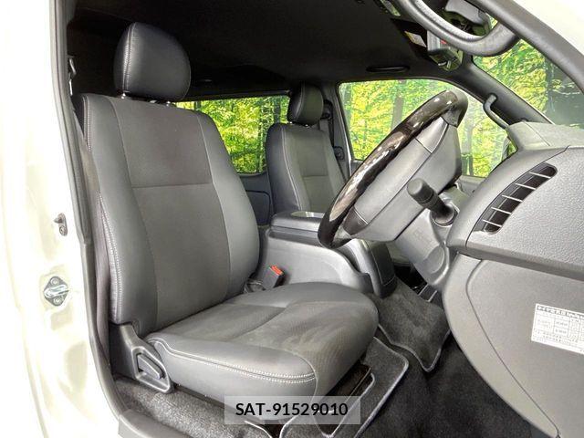 Toyota HIACE VAN 2025-11 8038805-7