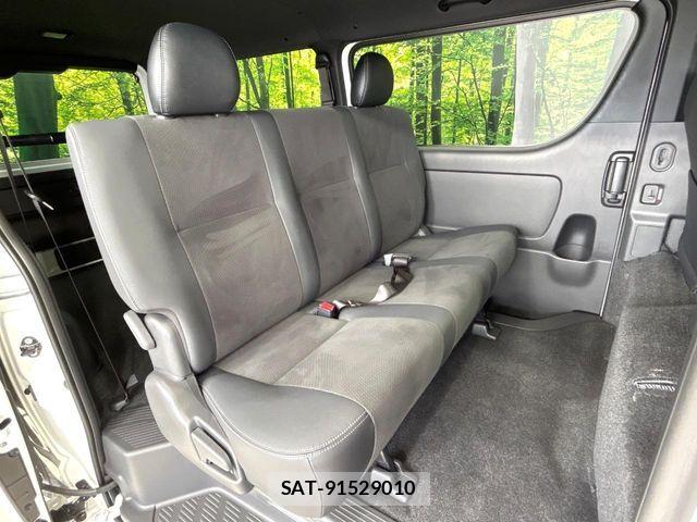 Toyota HIACE VAN 2025-11 8038805-8