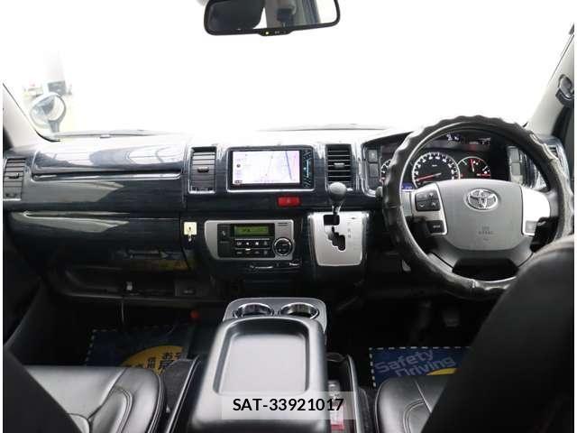 Toyota HIACE VAN 2018-09 8038828-1