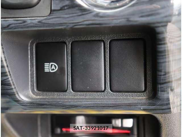 Toyota HIACE VAN 2018-09 8038828-24