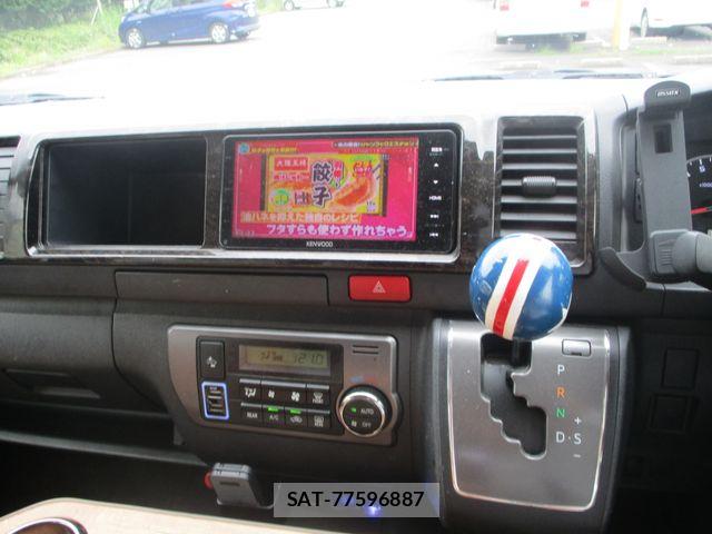 Toyota HIACE VAN 2017-12 8038824-17