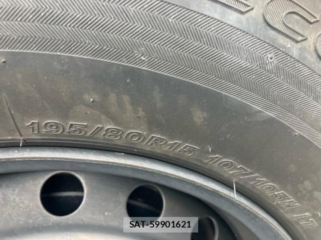 Toyota HIACE VAN 2022-04 8038832-10