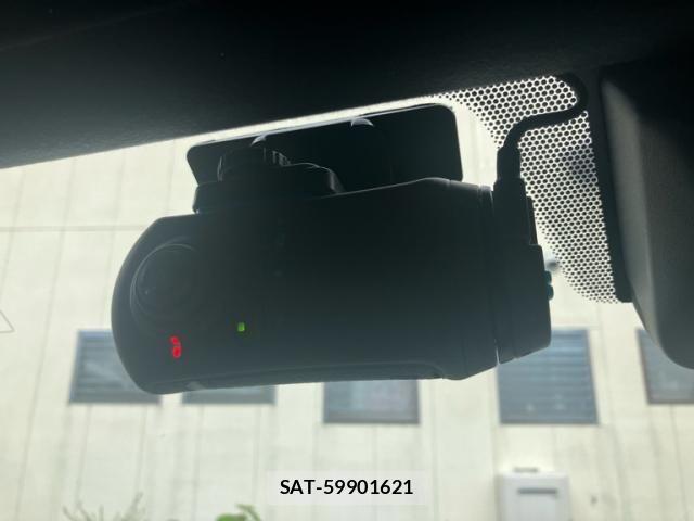 Toyota HIACE VAN 2022-04 8038832-23