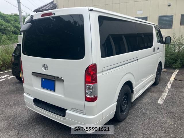Toyota HIACE VAN 2022-04 8038832-2