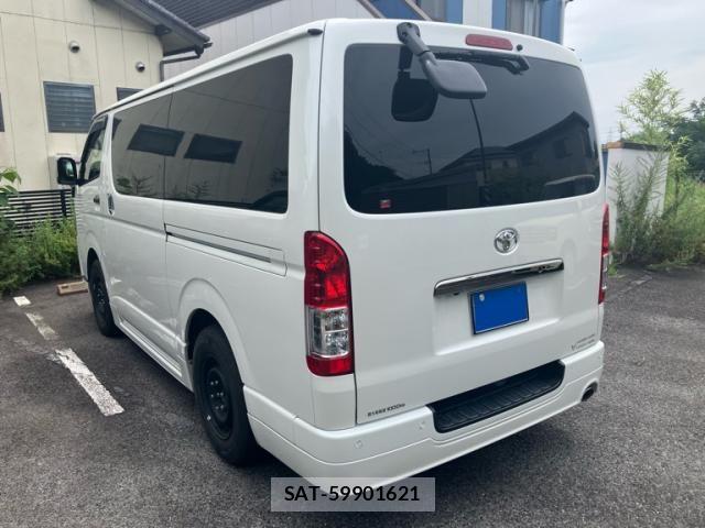 Toyota HIACE VAN 2022-04 8038832-3