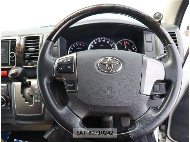 Toyota HIACE VAN 2015-07 8038839-9