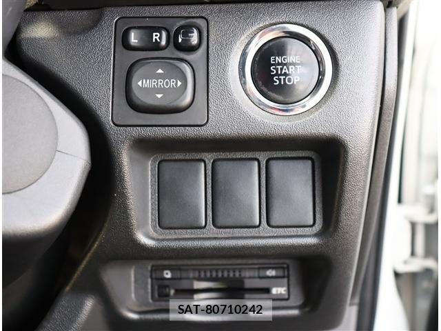 Toyota HIACE VAN 2015-07 8038839-10