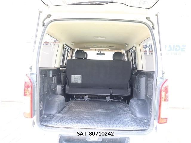 Toyota HIACE VAN 2015-07 8038839-13