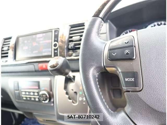 Toyota HIACE VAN 2015-07 8038839-25