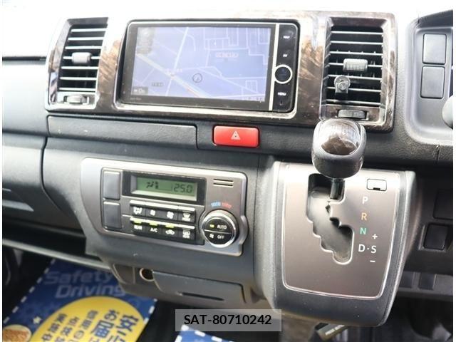 Toyota HIACE VAN 2015-07 8038839-4