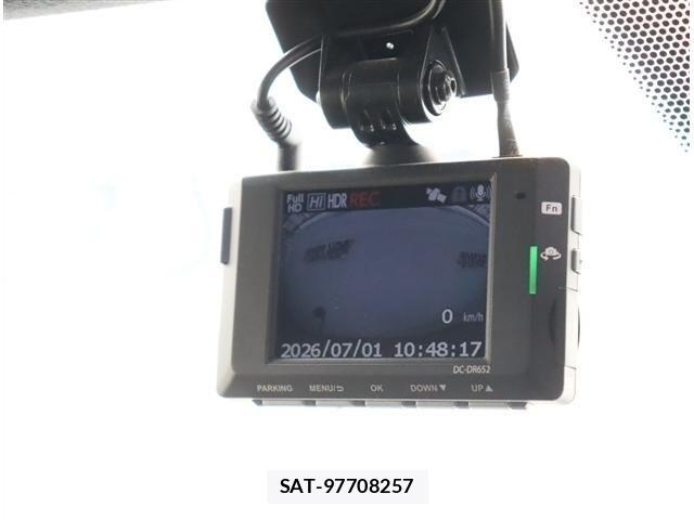 Toyota HIACE VAN 2021-11 8038796-7