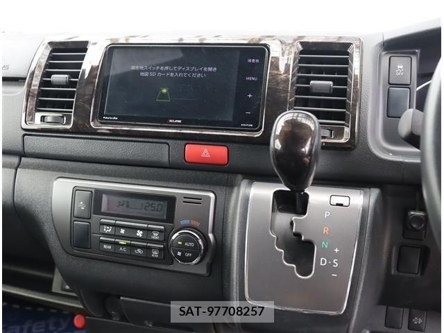 Toyota HIACE VAN 2021-11 8038796-4