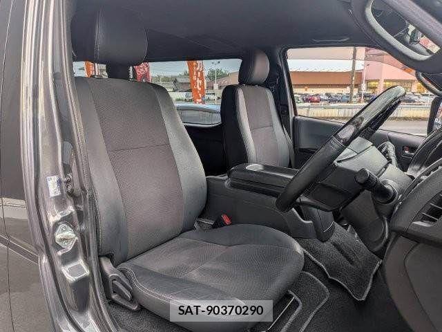 Toyota HIACE VAN 2021-07 8038834-10