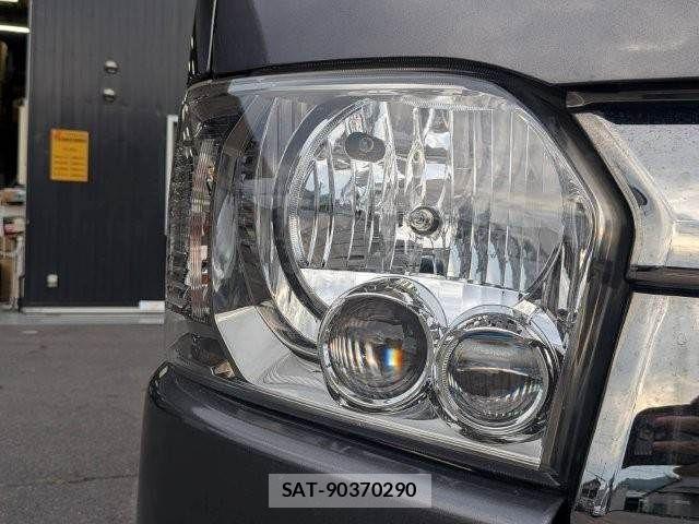 Toyota HIACE VAN 2021-07 8038834-25