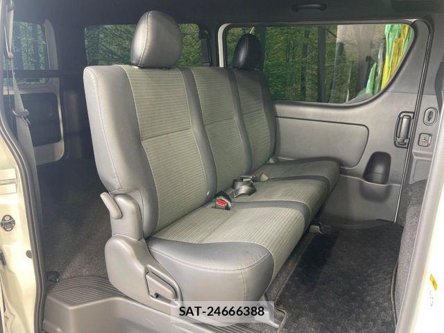 Toyota HIACE VAN 2025-08 8038794-8