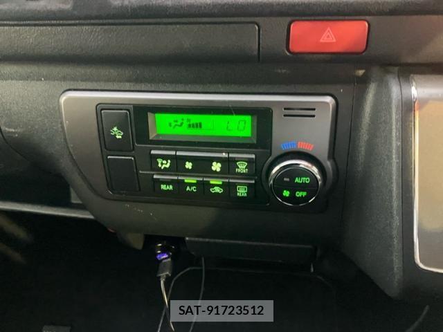 Toyota HIACE VAN 2019-07 8038830-17