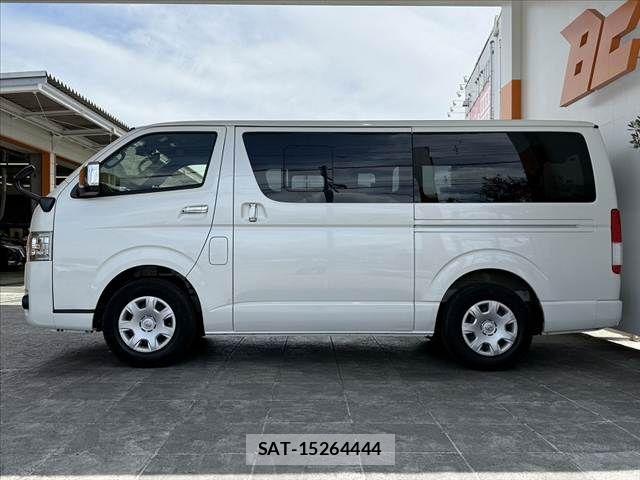 Toyota HIACE VAN 2022-03 8038827-10