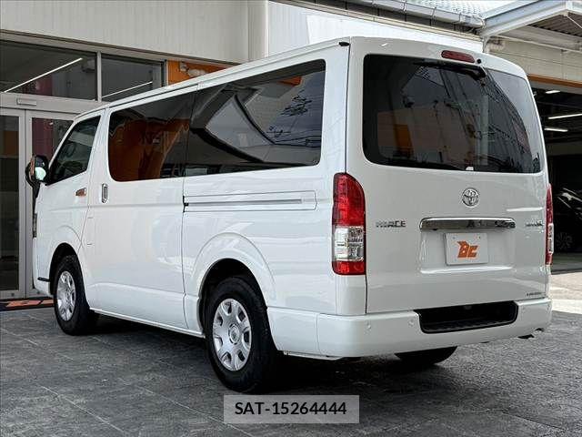 Toyota HIACE VAN 2022-03 8038827-12