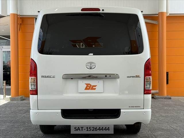 Toyota HIACE VAN 2022-03 8038827-13