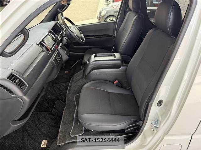 Toyota HIACE VAN 2022-03 8038827-16