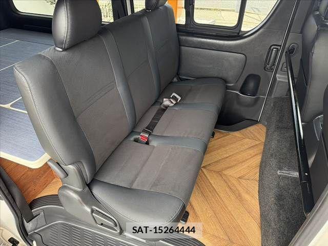 Toyota HIACE VAN 2022-03 8038827-18