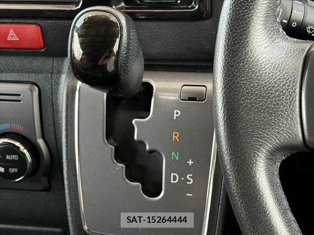 Toyota HIACE VAN 2022-03 8038827-20