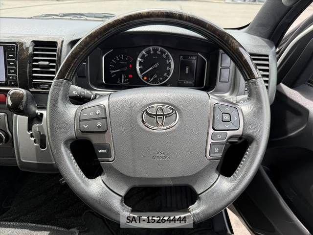 Toyota HIACE VAN 2022-03 8038827-28