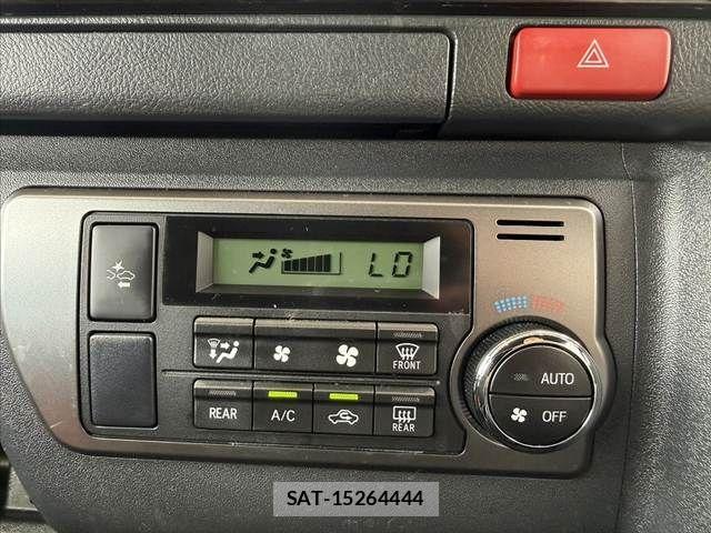 Toyota HIACE VAN 2022-03 8038827-6