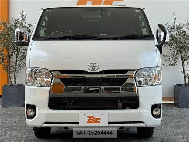Toyota HIACE VAN 2022-03 8038827-8