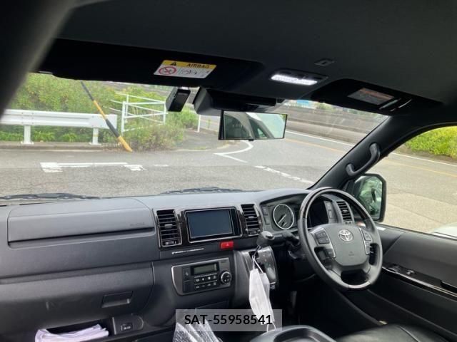 Toyota HIACE VAN 2022-03 8038820-12