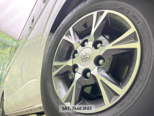 Toyota HIACE VAN 2025-03 8038792-12