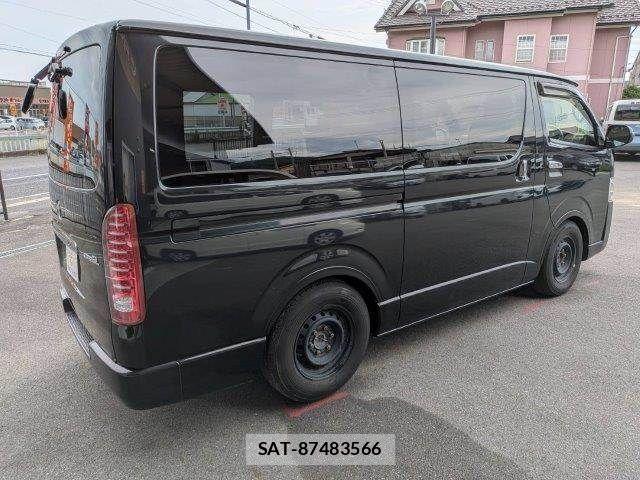 Toyota HIACE VAN 2020-01 8038842-17